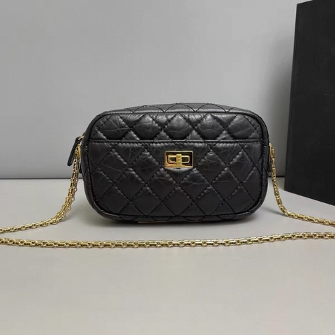 Chanel香奈兒2.55黑金油蠟牛皮相機包