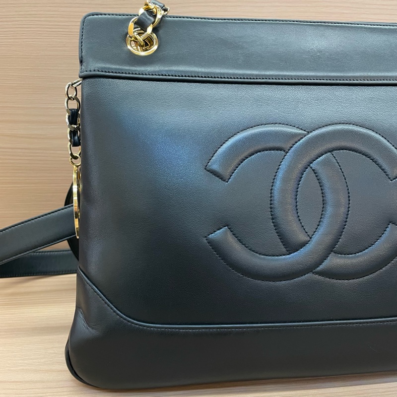 NO:C67 chanel 黑金中古牛皮圆弧金扣浮雕TOTE包 中號 19開  2014年 有塵袋 無卡 無盒子-7
