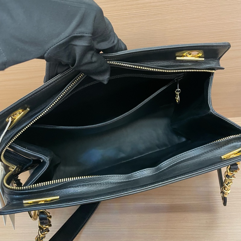 NO:C67 chanel 黑金中古牛皮圆弧金扣浮雕TOTE包 中號 19開  2014年 有塵袋 無卡 無盒子-12