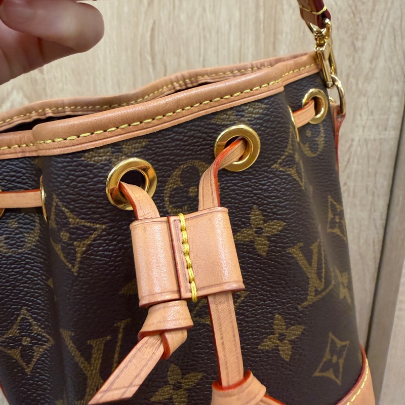 LV 原花Nano Noe金釦手提斜背水桶包M81266-1
