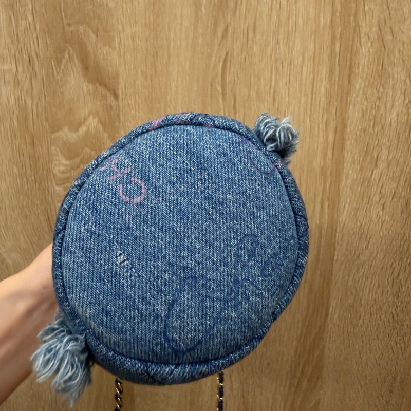 Chanel 牛仔藍菱格紋迷你斜背水桶包-7