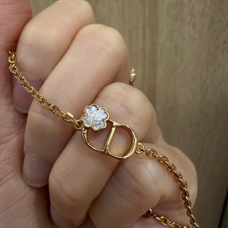 Dior 金色珍珠母貝四葉草Garden手鏈-1