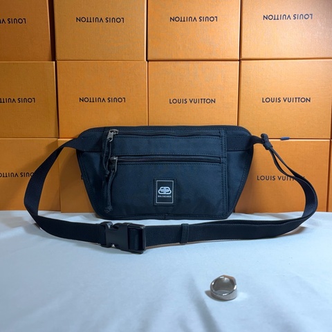 ✨近新閒置 Balenciaga 巴黎世家 雙層拉鏈腰包 胸包
