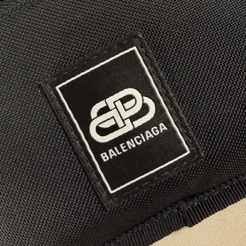 ✨近新閒置 Balenciaga 巴黎世家 雙層拉鏈腰包 胸包-2