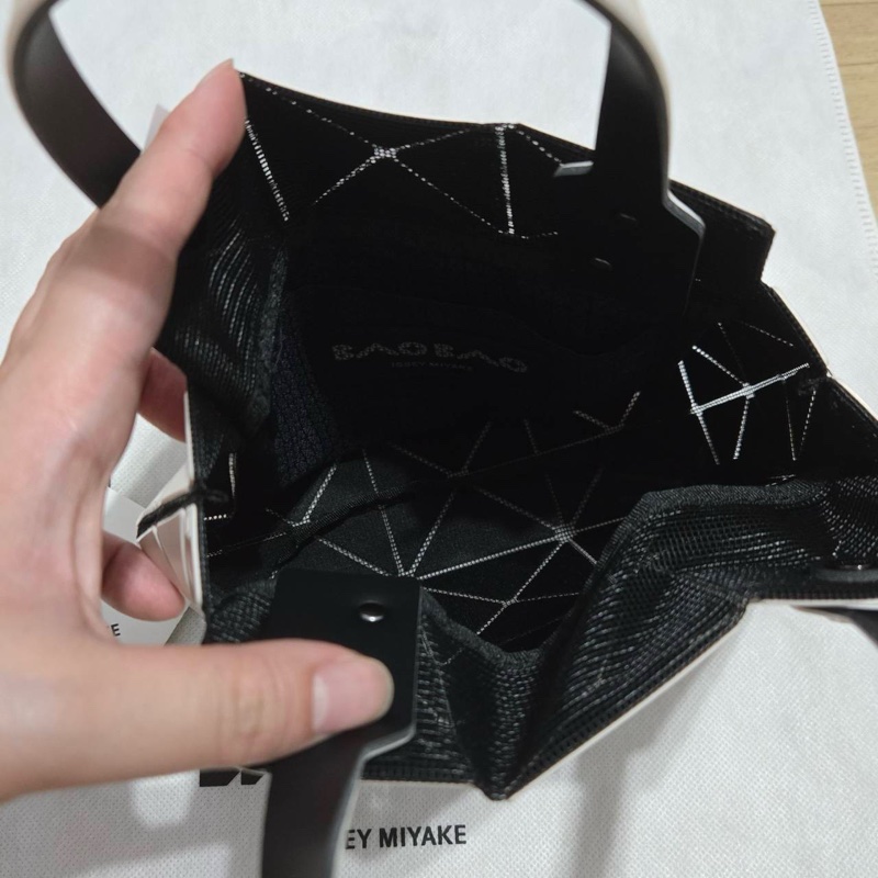 Issey Miyake 三宅一生 Bao Bao小鑽石結晶包 珍珠白色-2