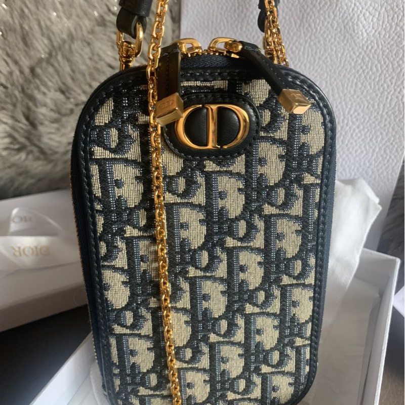 迪奧手機包 鍊條包 斜背包  手提包 鏈條包 肩背包 腋下包 香奈兒  閒置 未使用 有專櫃單 dior 30 Montaigne Call'in Dior Phone Holder with chain-16