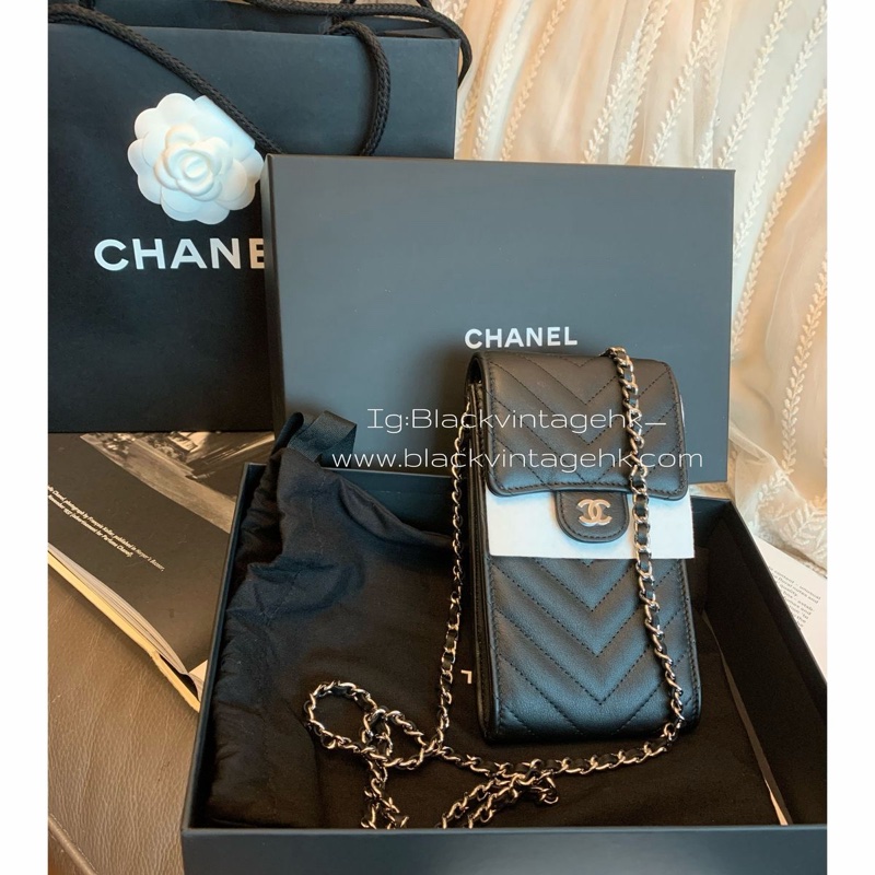 香奈兒手機包 黑色皮革 鍊條包 斜背包  手提包 鏈條包 肩背包 腋下包 香奈兒  閒置 未使用 有專櫃單 Chanel Chevron Black Phone Holder with chain-3