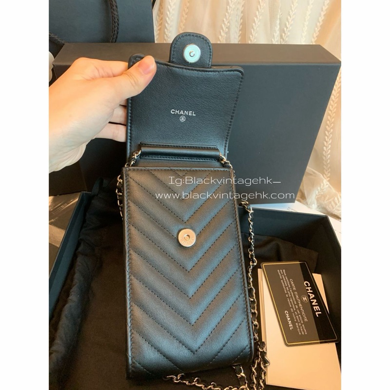 香奈兒手機包 黑色皮革 鍊條包 斜背包  手提包 鏈條包 肩背包 腋下包 香奈兒  閒置 未使用 有專櫃單 Chanel Chevron Black Phone Holder with chain-5