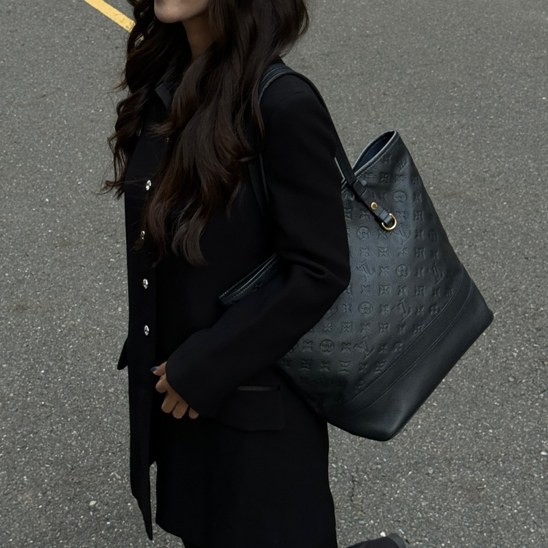 【牛皮壓紋超高級🐮】 LV 高級牛皮款 托特包 （專櫃132,000）-0