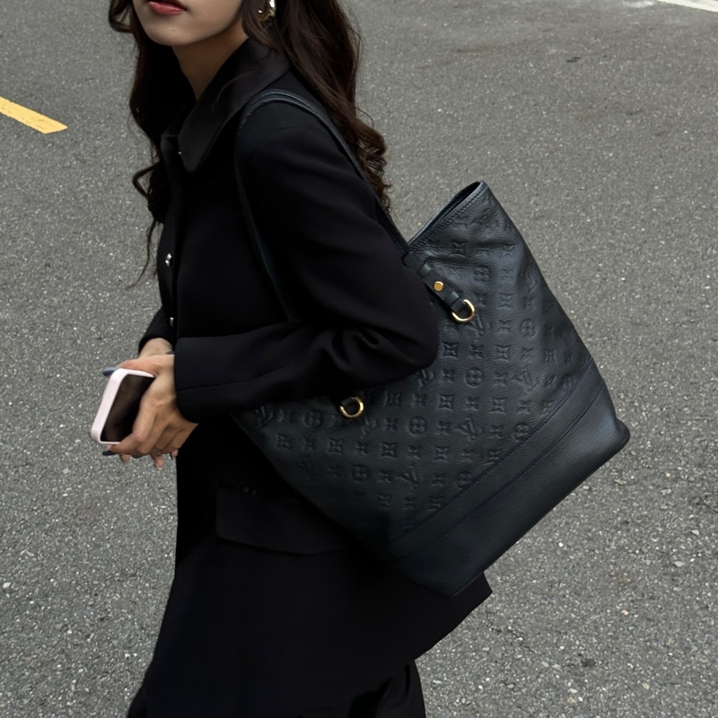 【牛皮壓紋超高級🐮】 LV 高級牛皮款 托特包 （專櫃132,000）-3