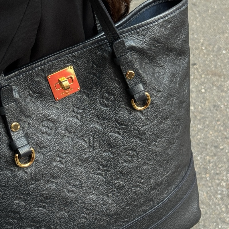 【牛皮壓紋超高級🐮】 LV 高級牛皮款 托特包 （專櫃132,000）-6