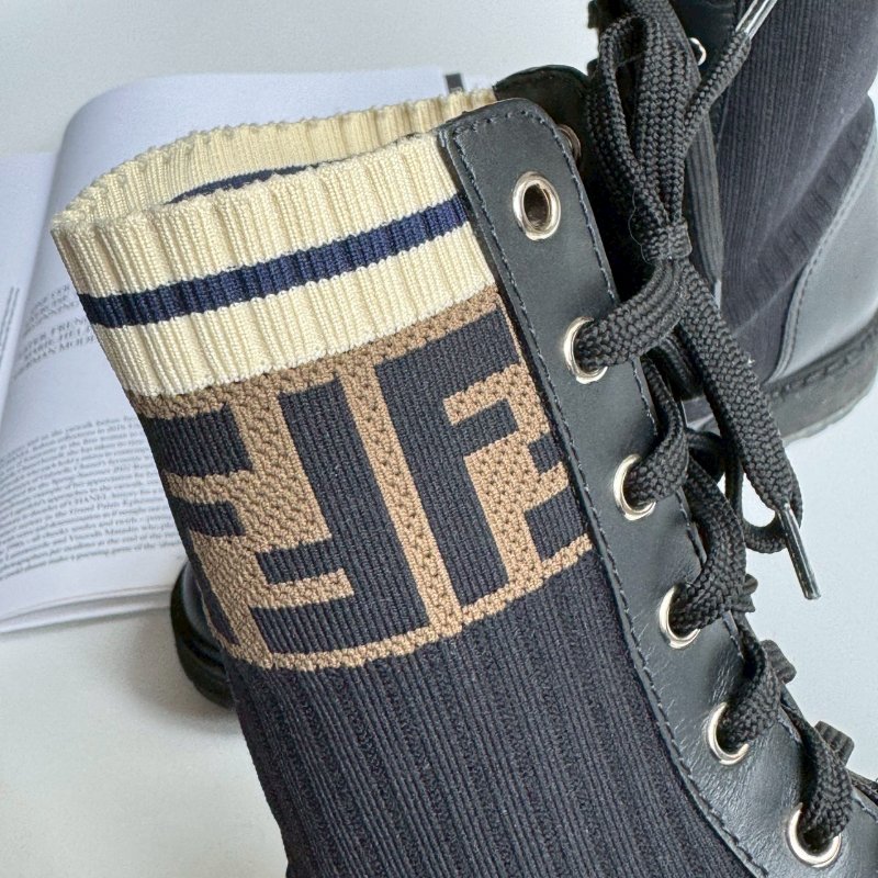 💥超顯腿細 Fendi 黑色個性短靴-5