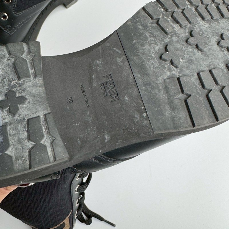 💥超顯腿細 Fendi 黑色個性短靴-11