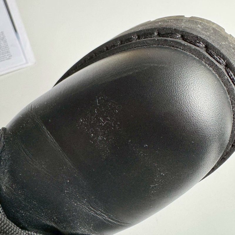 💥超顯腿細 Fendi 黑色個性短靴-19