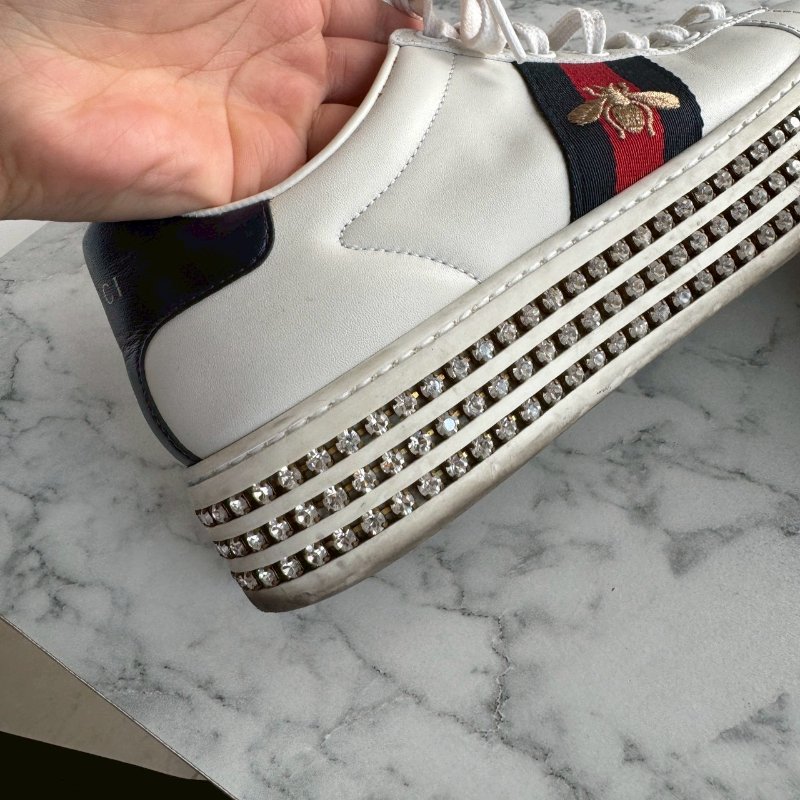💥百搭必買款💖GUCCI 紅綠蜜蜂織帶白色滿鑽板鞋 37.5-8