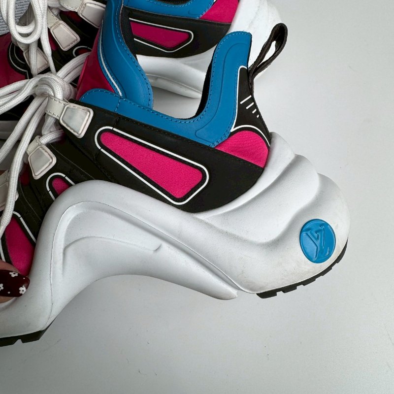 🎊專櫃1萬5 LV超顯瘦粉拚藍色運動鞋 37.5-3