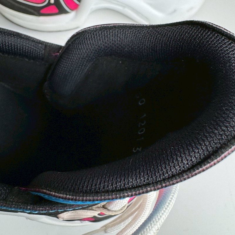 🎊專櫃1萬5 LV超顯瘦粉拚藍色運動鞋 37.5-9