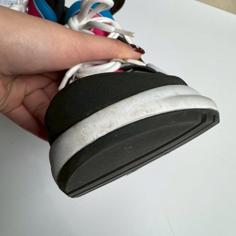 🎊專櫃1萬5 LV超顯瘦粉拚藍色運動鞋 37.5-17