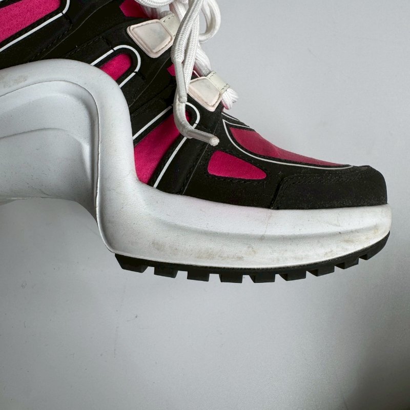 🎊專櫃1萬5 LV超顯瘦粉拚藍色運動鞋 37.5-23