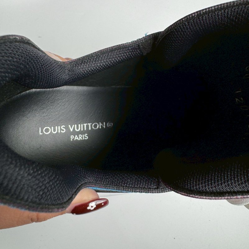 🎊專櫃1萬5 LV超顯瘦粉拚藍色運動鞋 37.5-27