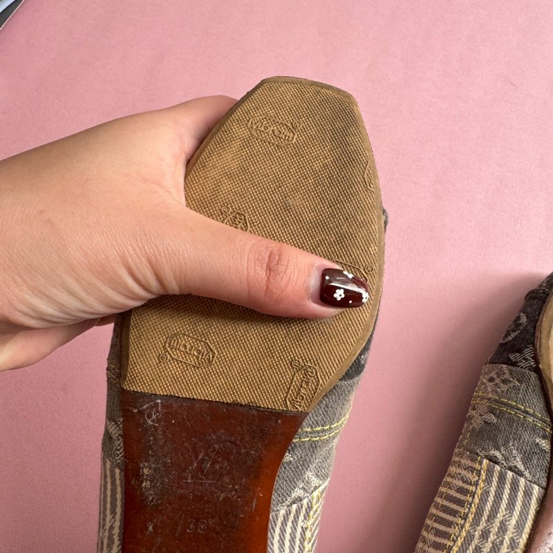 💝難再遇款式 LV 牛仔布花卉個性娃娃鞋-8