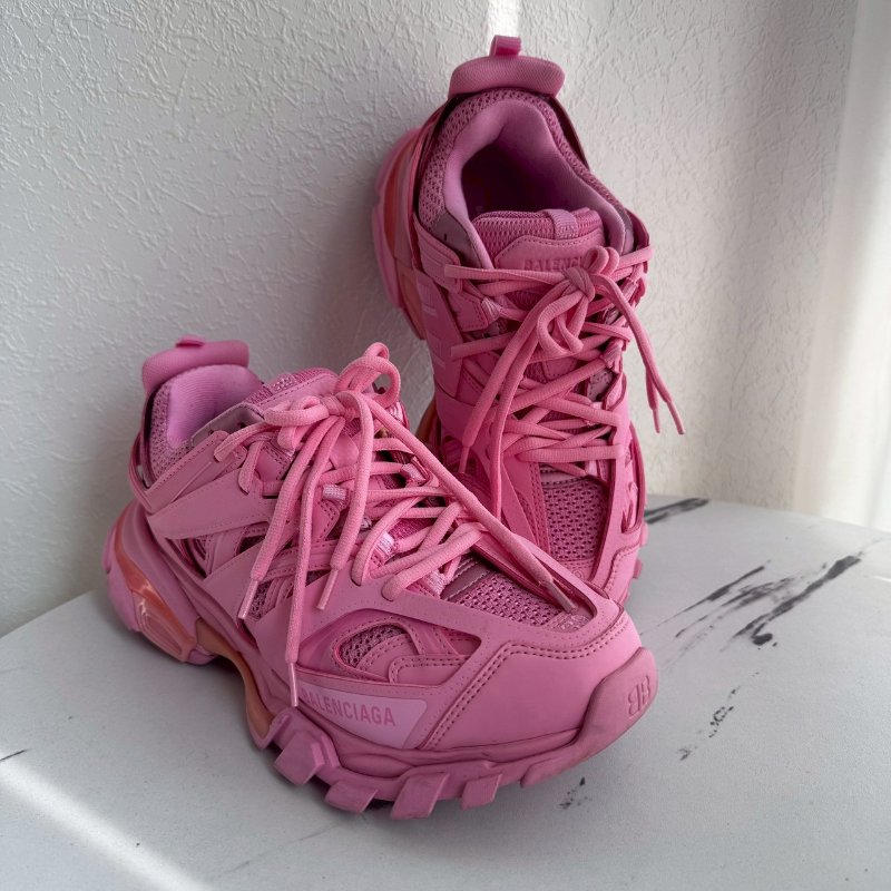 👟絕版半價必買鞋款 Balenciaga粉色老爹鞋-1