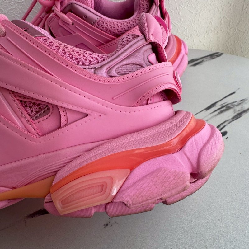 👟絕版半價必買鞋款 Balenciaga粉色老爹鞋-7
