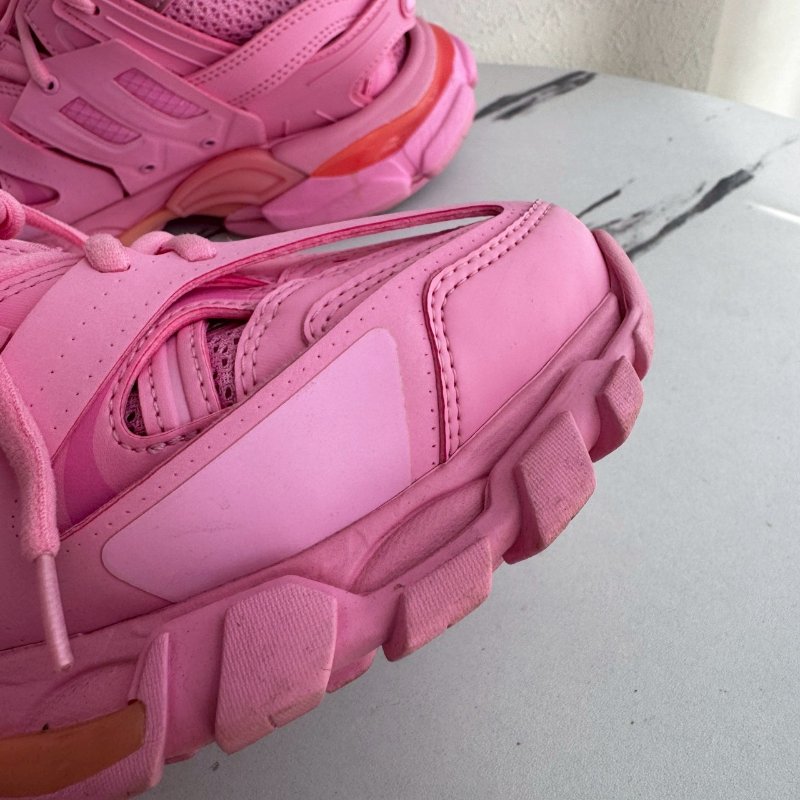 👟絕版半價必買鞋款 Balenciaga粉色老爹鞋-14