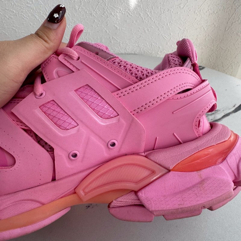 👟絕版半價必買鞋款 Balenciaga粉色老爹鞋-16