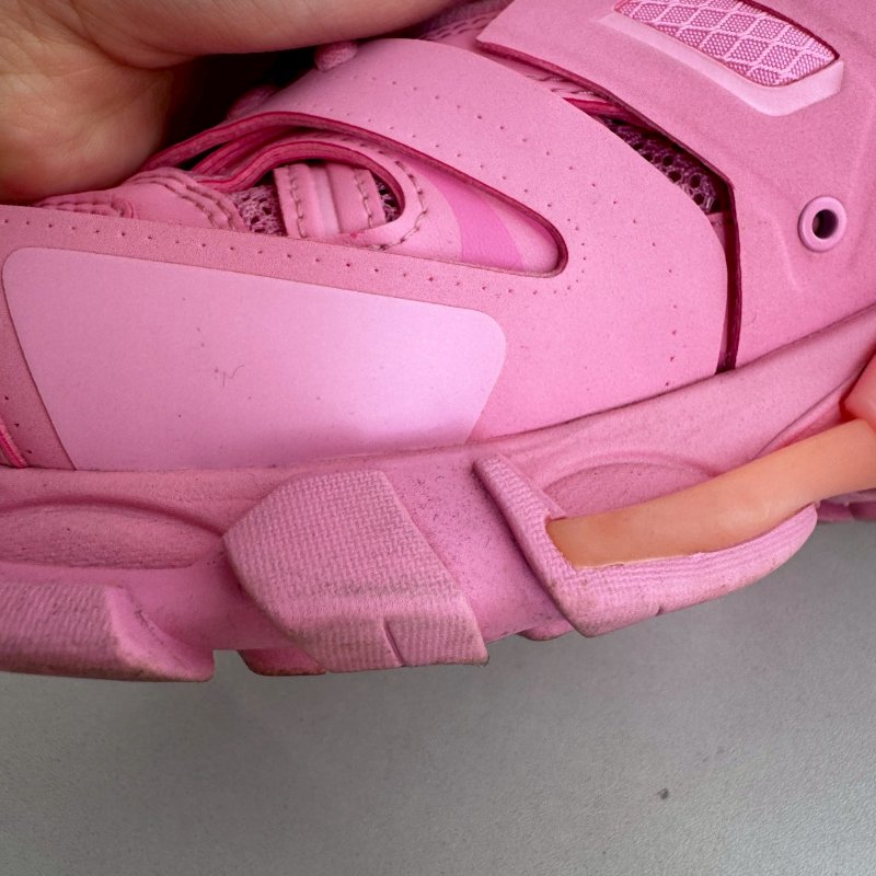 👟絕版半價必買鞋款 Balenciaga粉色老爹鞋-19