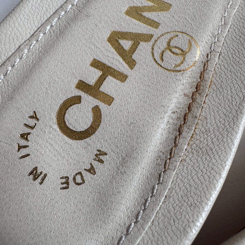 😍仙女渡假買這雙 Chanel 奶昔白花花涼鞋37.5-7