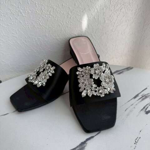 😍超級美還好穿😍RV 黑色方形亮鑽低跟涼鞋37.5