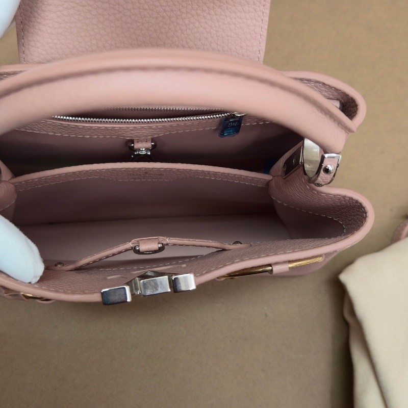 LV CapucinesBB粉色花卉裝飾 牛皮手提肩背包27*17.5*9 99新配件塵袋-3