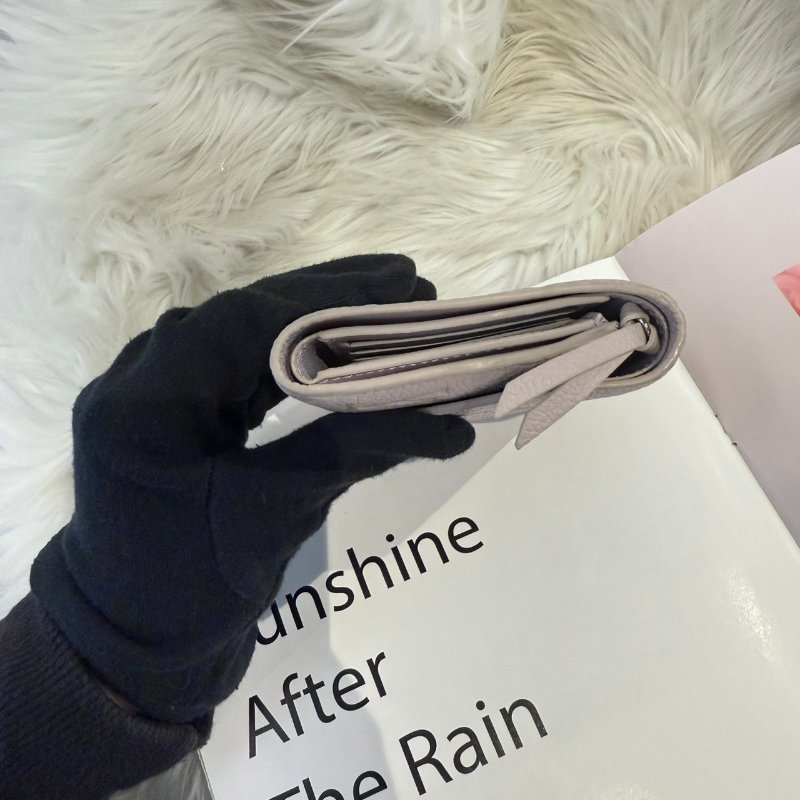 LV Victorine 淺灰色三折錢包-6