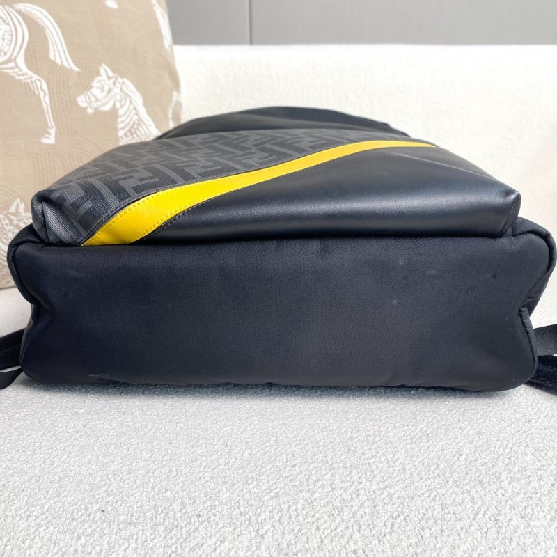 Fendi黑灰拼色雙肩包 老花帆布拼皮31*37*10 98新配件塵袋-5