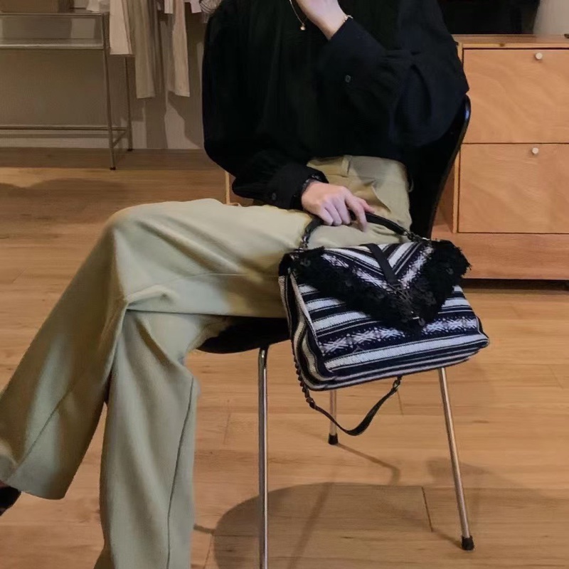 YSL黑白條紋編織郵差包 編織拼皮 30*20*8cm 98新配件肩帶 塵袋-1