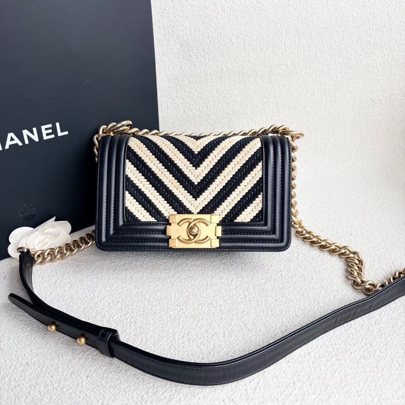 Chanel 黑白V紋Leboy小號 編織針織拼皮  金扣20*12*6 98新配件塵袋-1