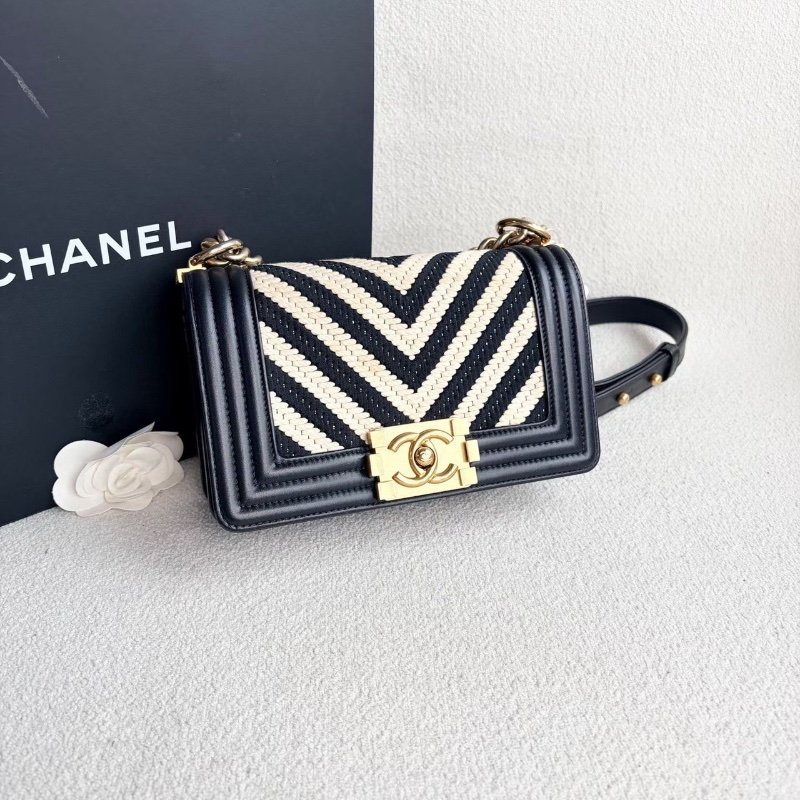 Chanel 黑白V紋Leboy小號 編織針織拼皮  金扣20*12*6 98新配件塵袋-3