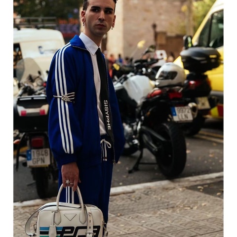 Prada字母印花保齡球包 白色 銀扣 25*17*9 98新配件肩帶 塵袋