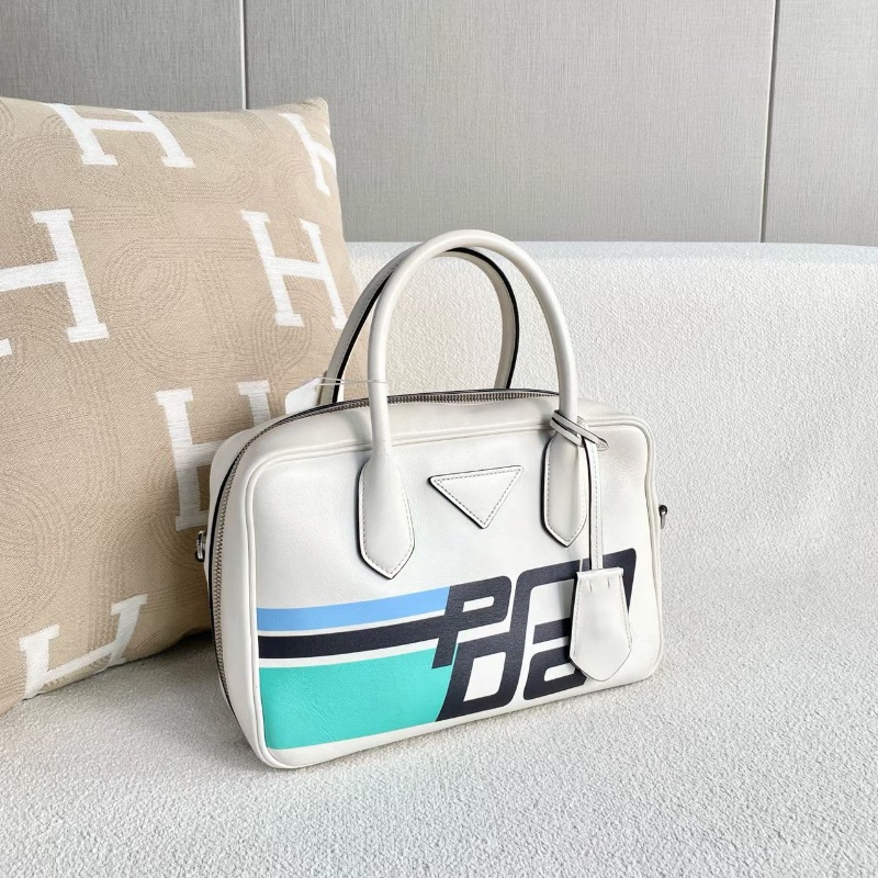 Prada字母印花保齡球包 白色 銀扣 25*17*9 98新配件肩帶 塵袋-3