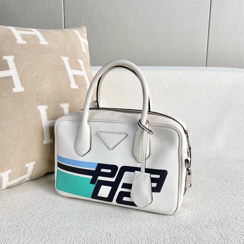 Prada字母印花保齡球包 白色 銀扣 25*17*9 98新配件肩帶 塵袋-5