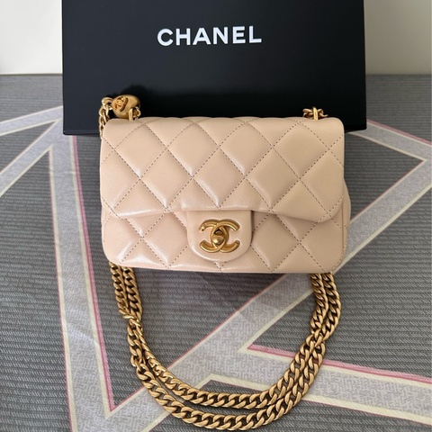 香奈兒迷你口蓋包 19公分 愛心調節款