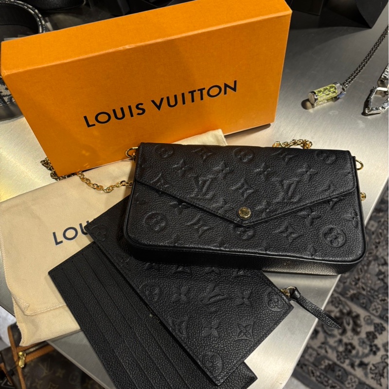 Louis Vuitton Felicie Pochette 三合一 黑色壓紋皮革-0