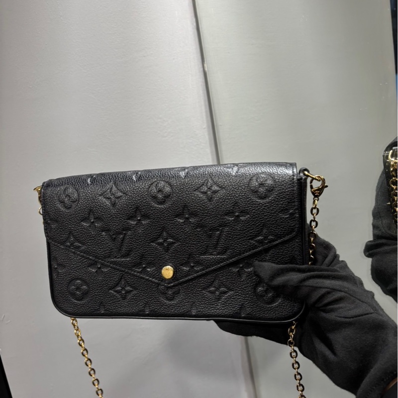 Louis Vuitton Felicie Pochette 三合一 黑色壓紋皮革-5