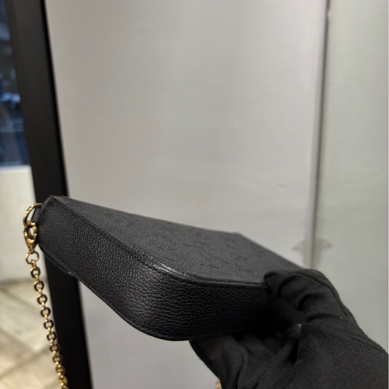 Louis Vuitton Felicie Pochette 三合一 黑色壓紋皮革-12