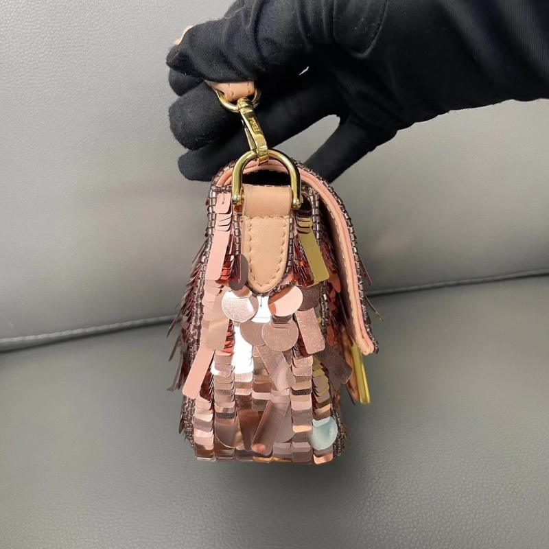Fendi人魚姬粉亮片迷你法棍 bling bling包金色FF鎖扣18*9.5*5.5 98新配件2肩帶 備用亮片 塵袋-6