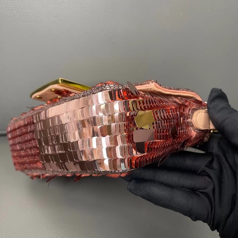 Fendi人魚姬粉亮片迷你法棍 bling bling包金色FF鎖扣18*9.5*5.5 98新配件2肩帶 備用亮片 塵袋-7