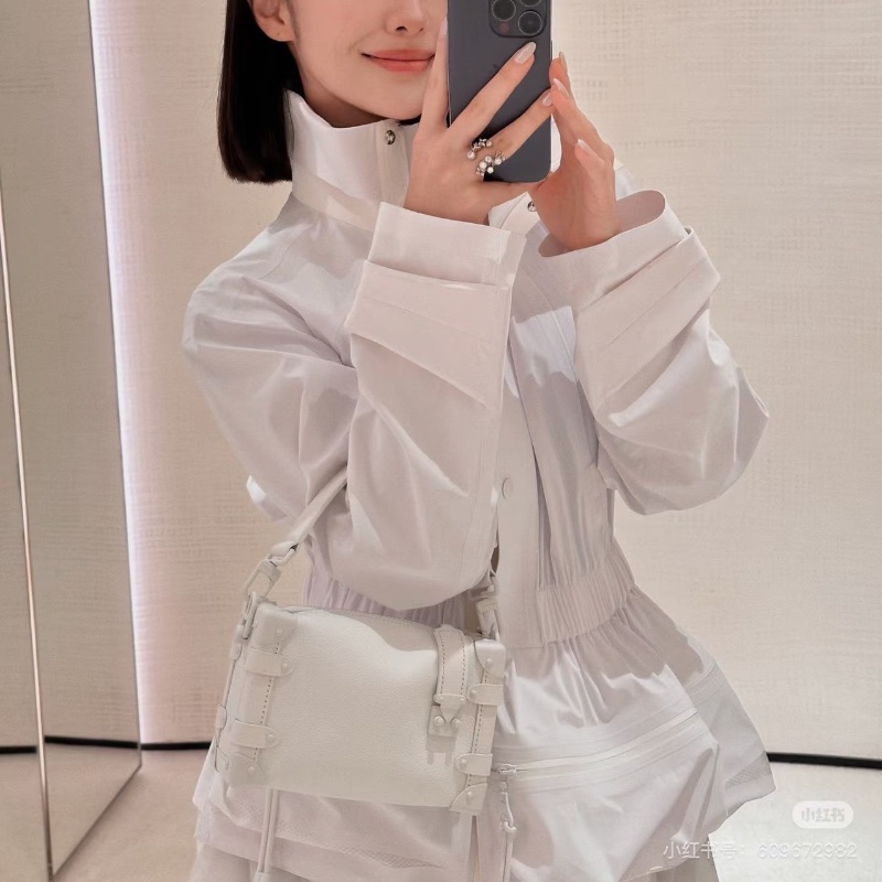 LV Side trunk谷愛凌軟盒子小號 芯片款 白色牛皮19*12*7 99新配件盒子 購證 塵袋-1