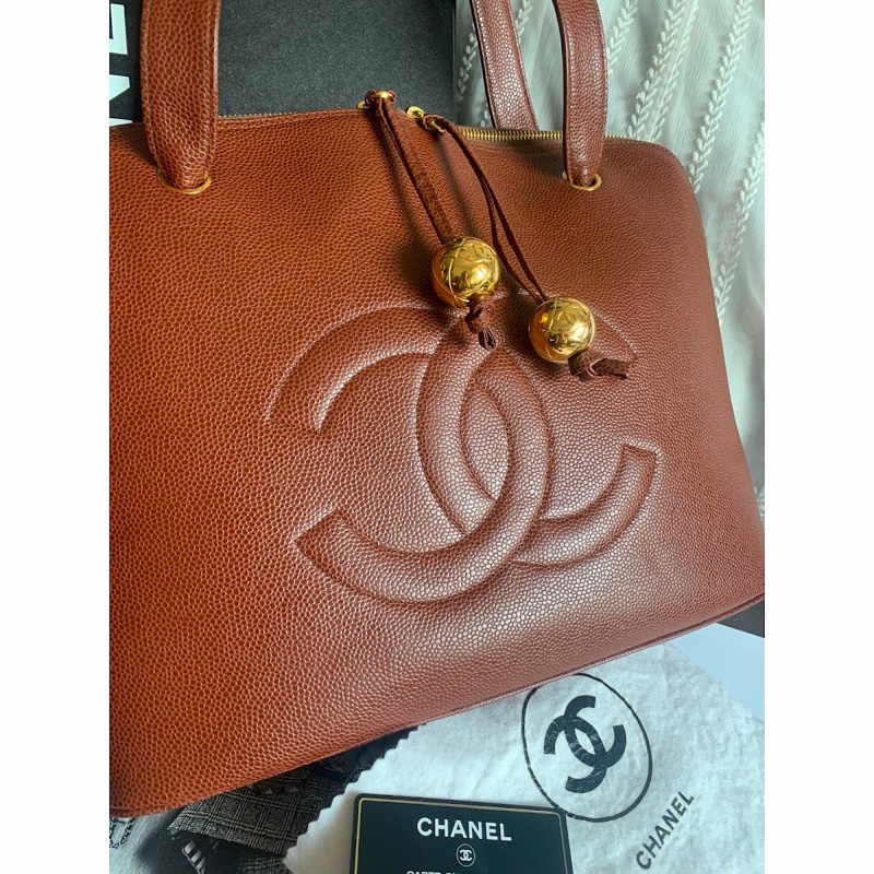 香奈兒金球托特包 魚子醬 焦糖色 大CC Logo 肩背包 腋下包 香奈兒 黑色牛皮 中古包 二手包  古董包 Vintage chanel brown caviar gold ball shoulder bag-2