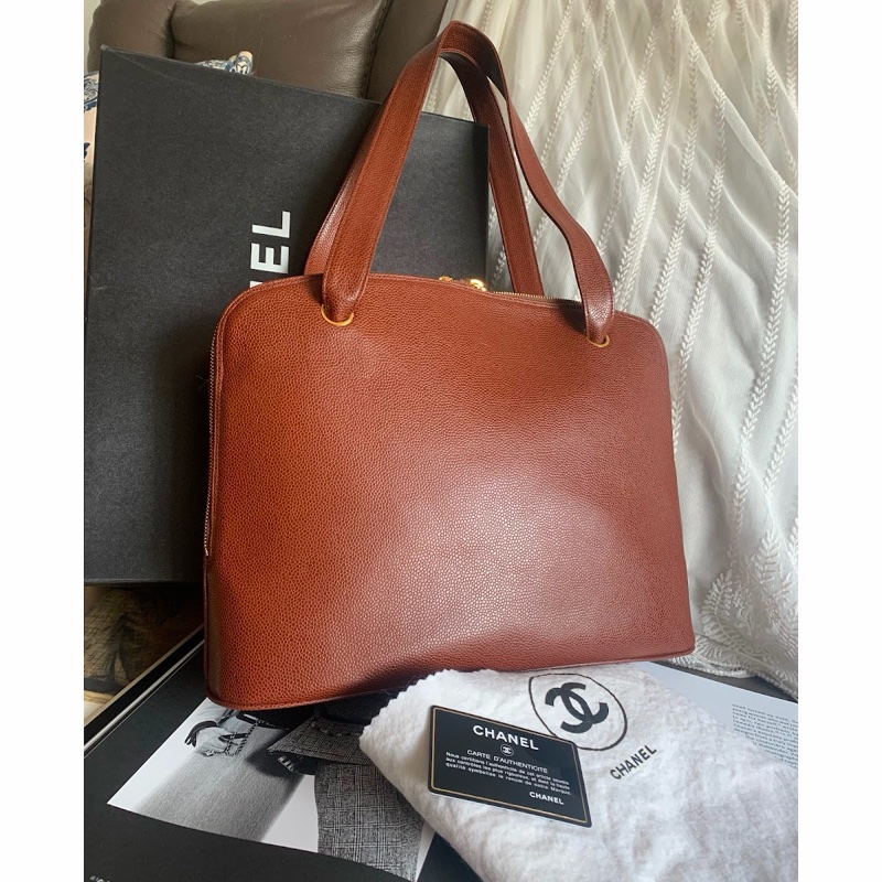 香奈兒金球托特包 魚子醬 焦糖色 大CC Logo 肩背包 腋下包 香奈兒 黑色牛皮 中古包 二手包  古董包 Vintage chanel brown caviar gold ball shoulder bag-3